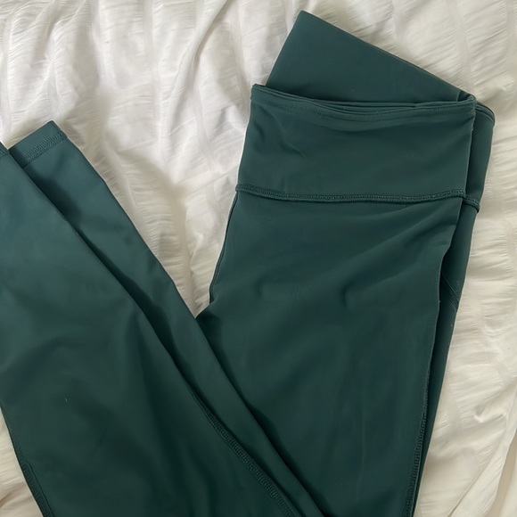 Fabletics green leggings - Picture 2 of 2